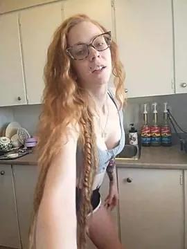 LucidLucy on StripChat 