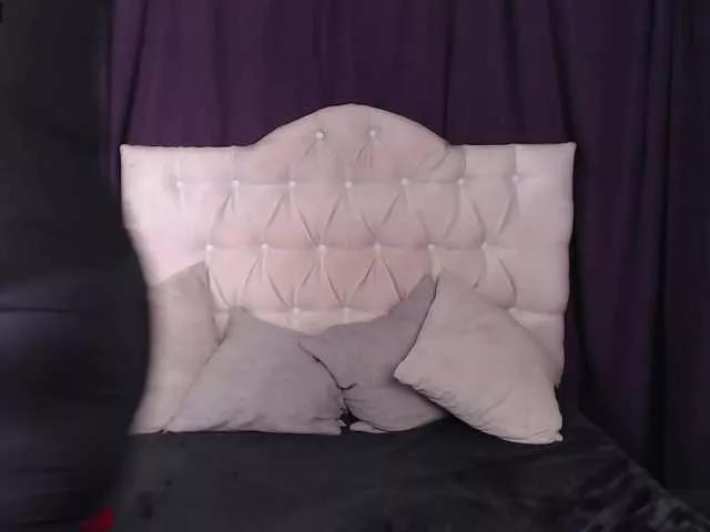 AgathaTenebri on BongaCams 