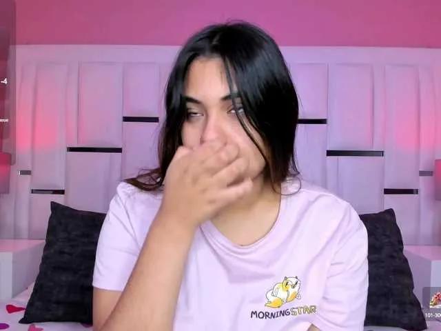 AlannaWest on BongaCams