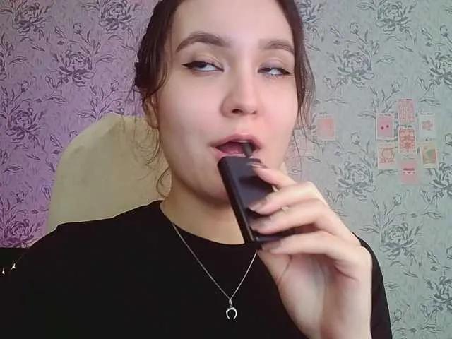 annie-fleur on BongaCams 