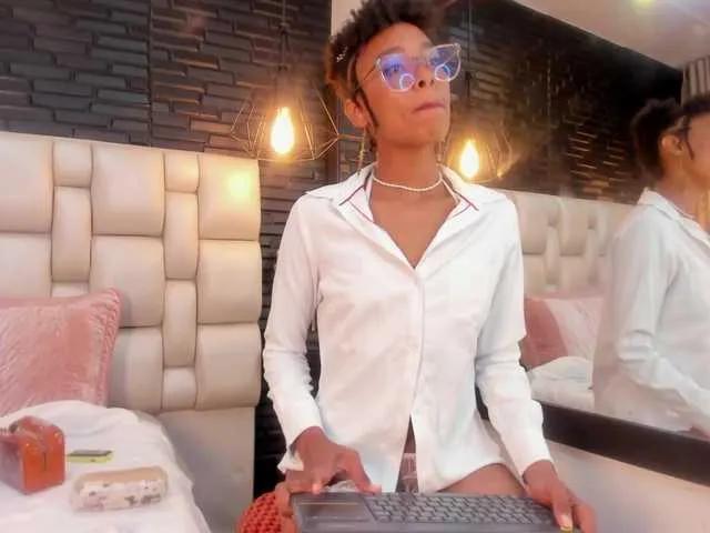 AnnieSanz on BongaCams 