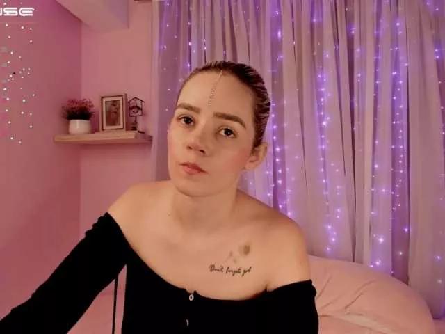 bella-adams on BongaCams 