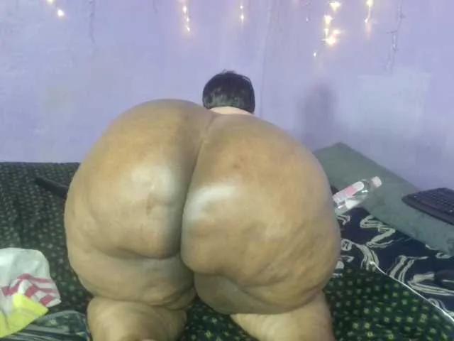 Big-Ass-Wilma on BongaCams