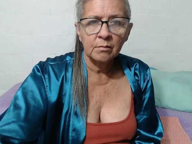 candy-mature on BongaCams