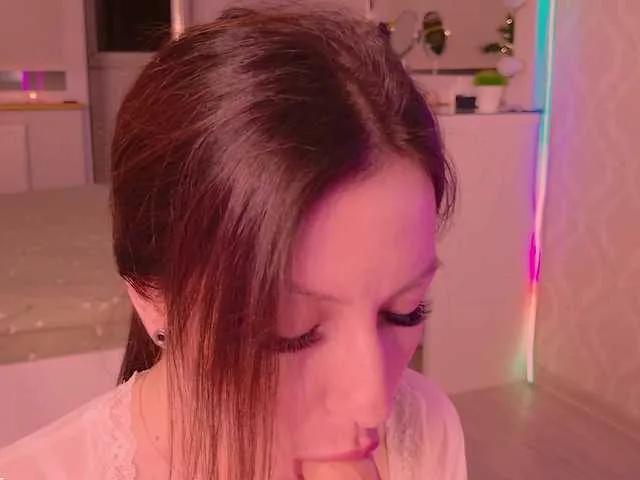 catromance on BongaCams