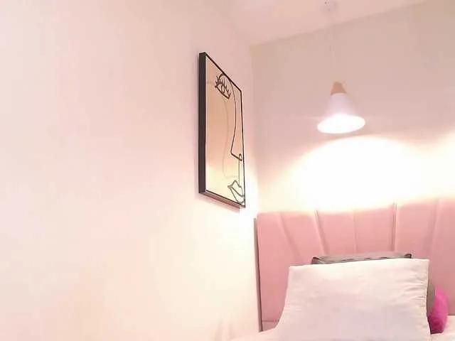 Daneshka-Heart on BongaCams