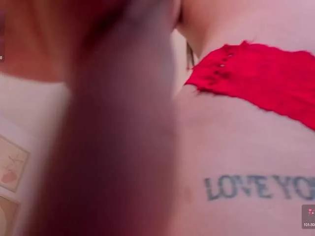 EllaClark on BongaCams 