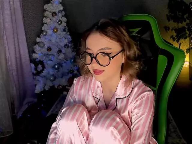 Greedy-Kim5 on BongaCams 