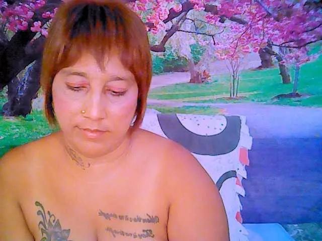 indianroxy on BongaCams 