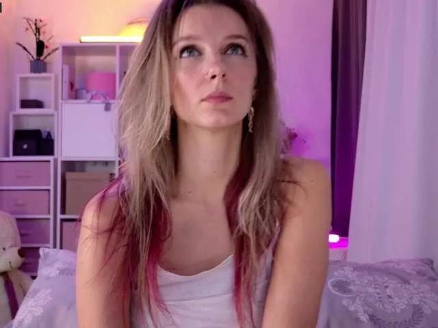 Karamelsw on BongaCams 