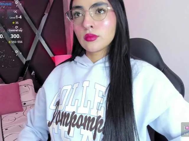 LennaBlair on BongaCams 