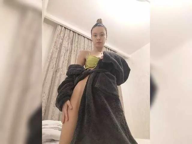 Lola3000 on BongaCams 