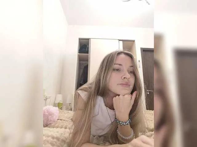 Lola3000 on BongaCams 