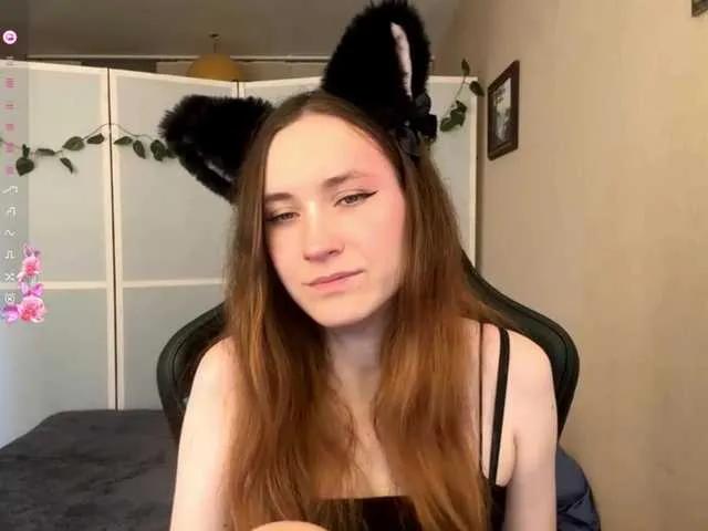 Lolacuttiehottie on BongaCams 