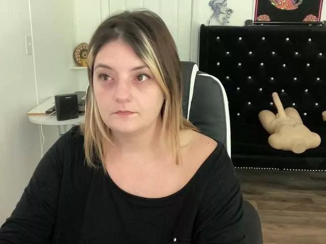 maramaze on BongaCams