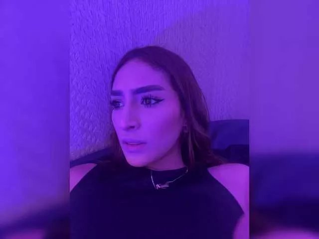 Megan-Holly on BongaCams