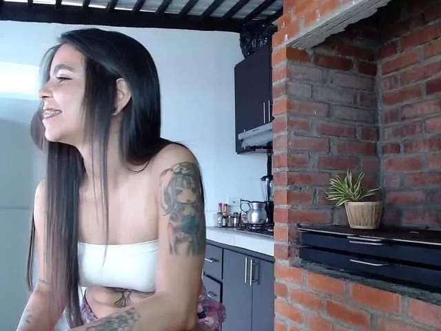 millyxnicoll1 on BongaCams 