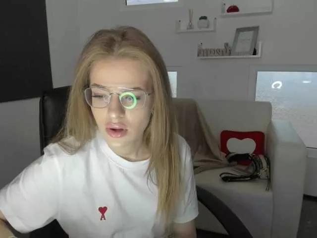 Sammypeach on BongaCams 