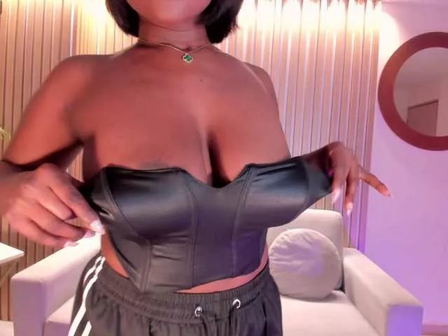 SavannahStorm on BongaCams