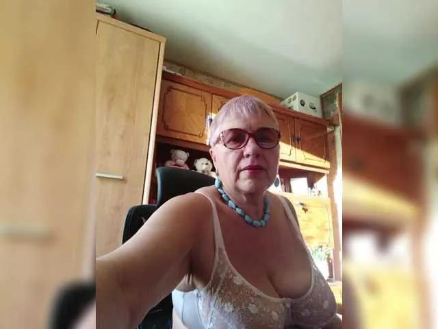 SweetCherry00 on BongaCams 