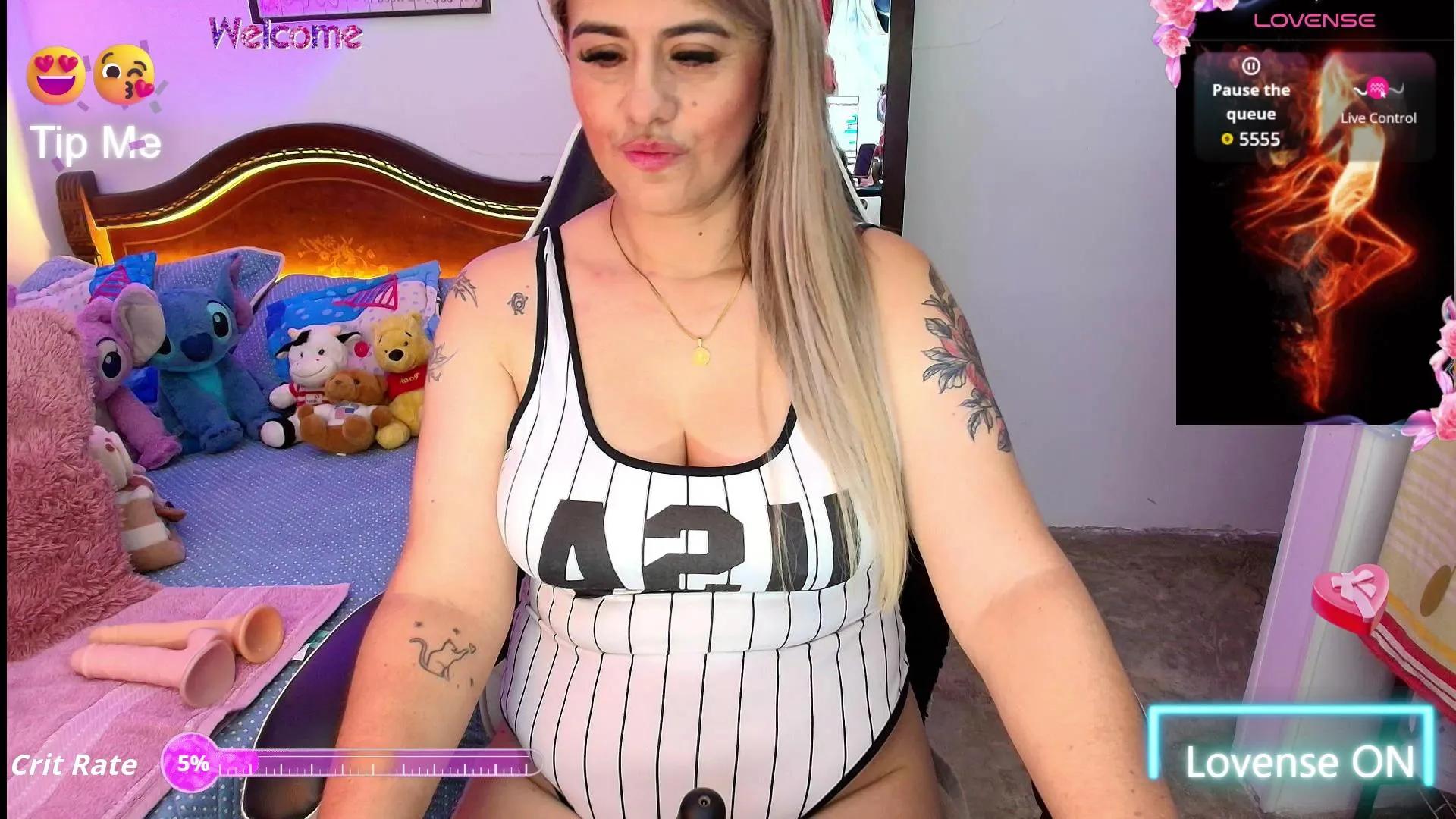 aamanda_Queen_ on Cam4 