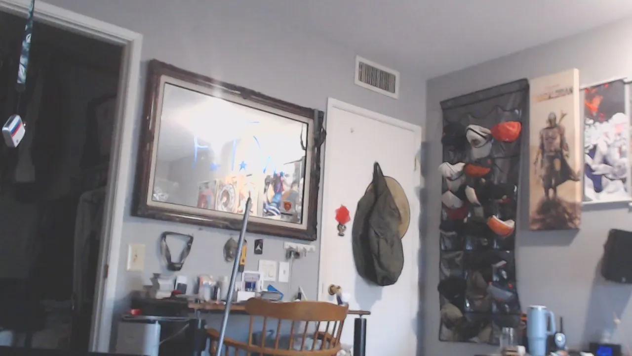 Adambombz717 on Cam4 