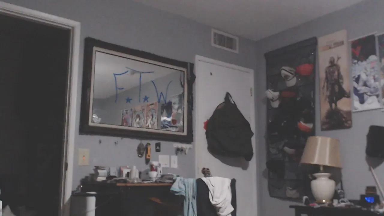 Adambombz717 on Cam4 