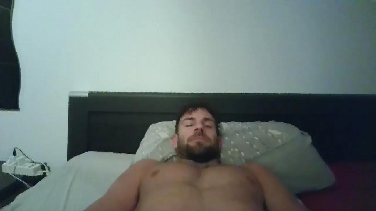 ALPHA_HUNK on Cam4