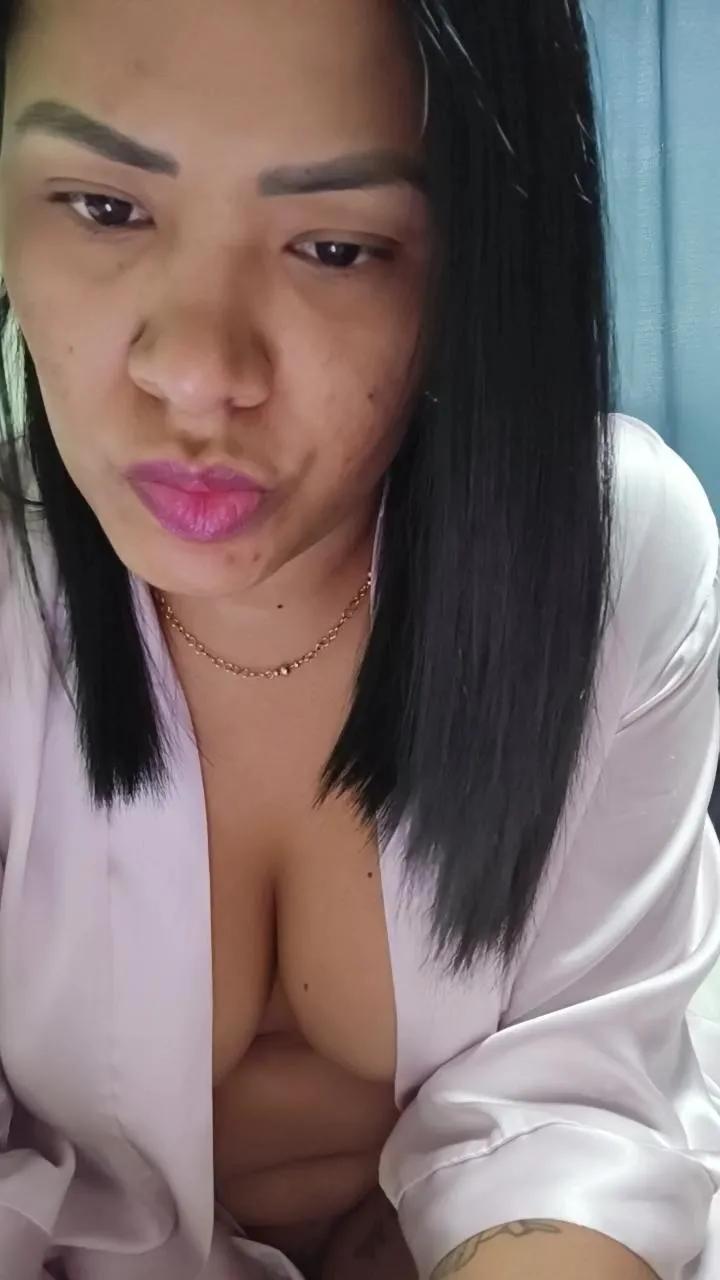 Andreabraum1 on Cam4