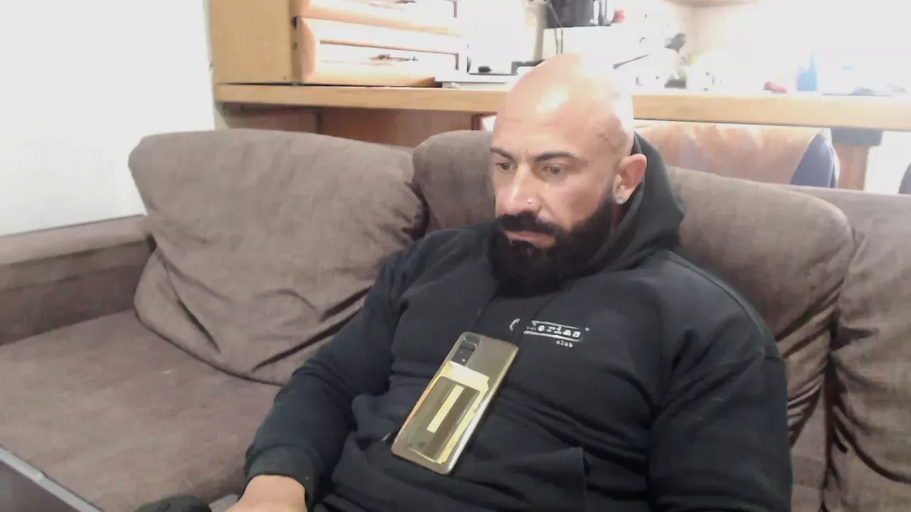 andrecampos87 on Cam4