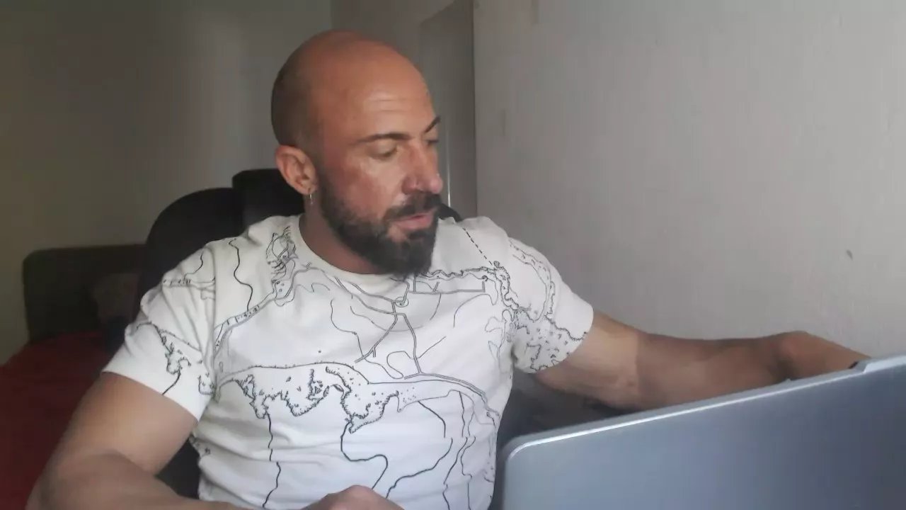 andrecampos87 on Cam4