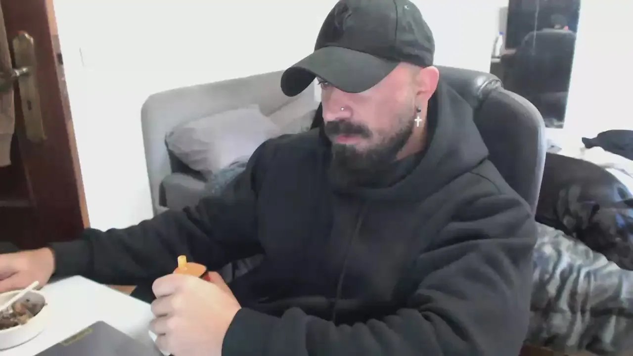 andrecampos87 on Cam4