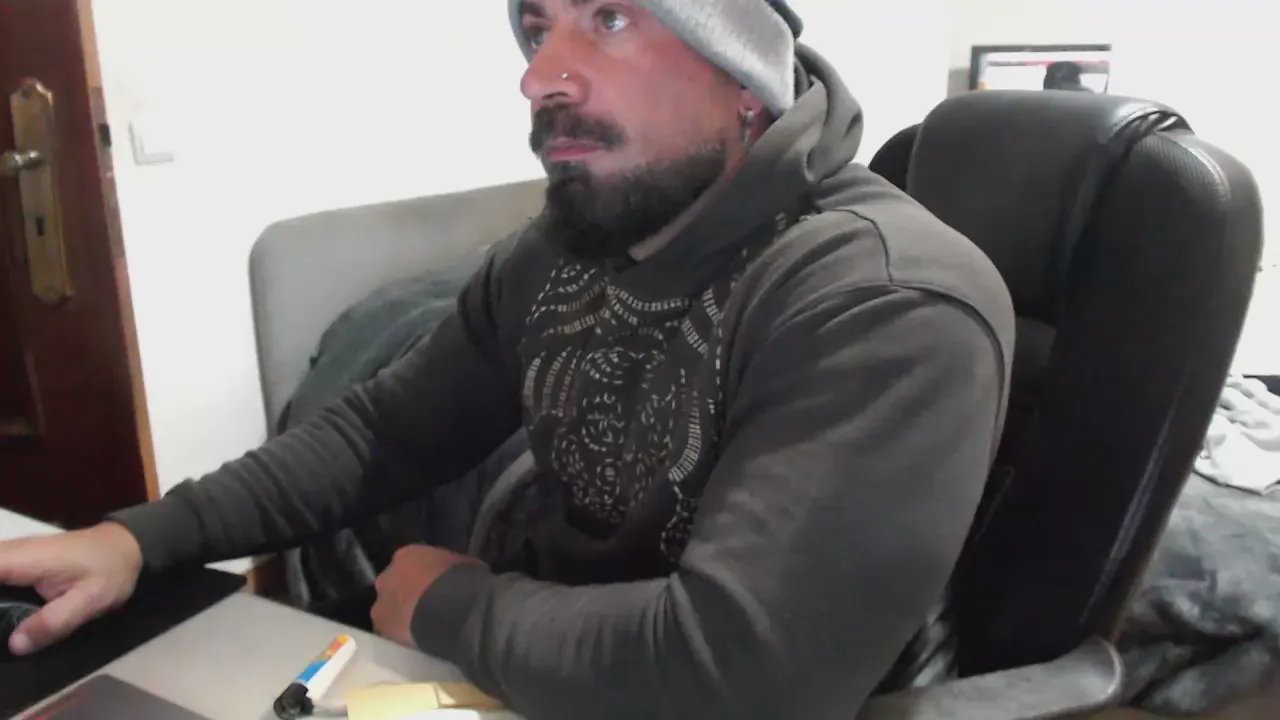 andrecampos87 on Cam4