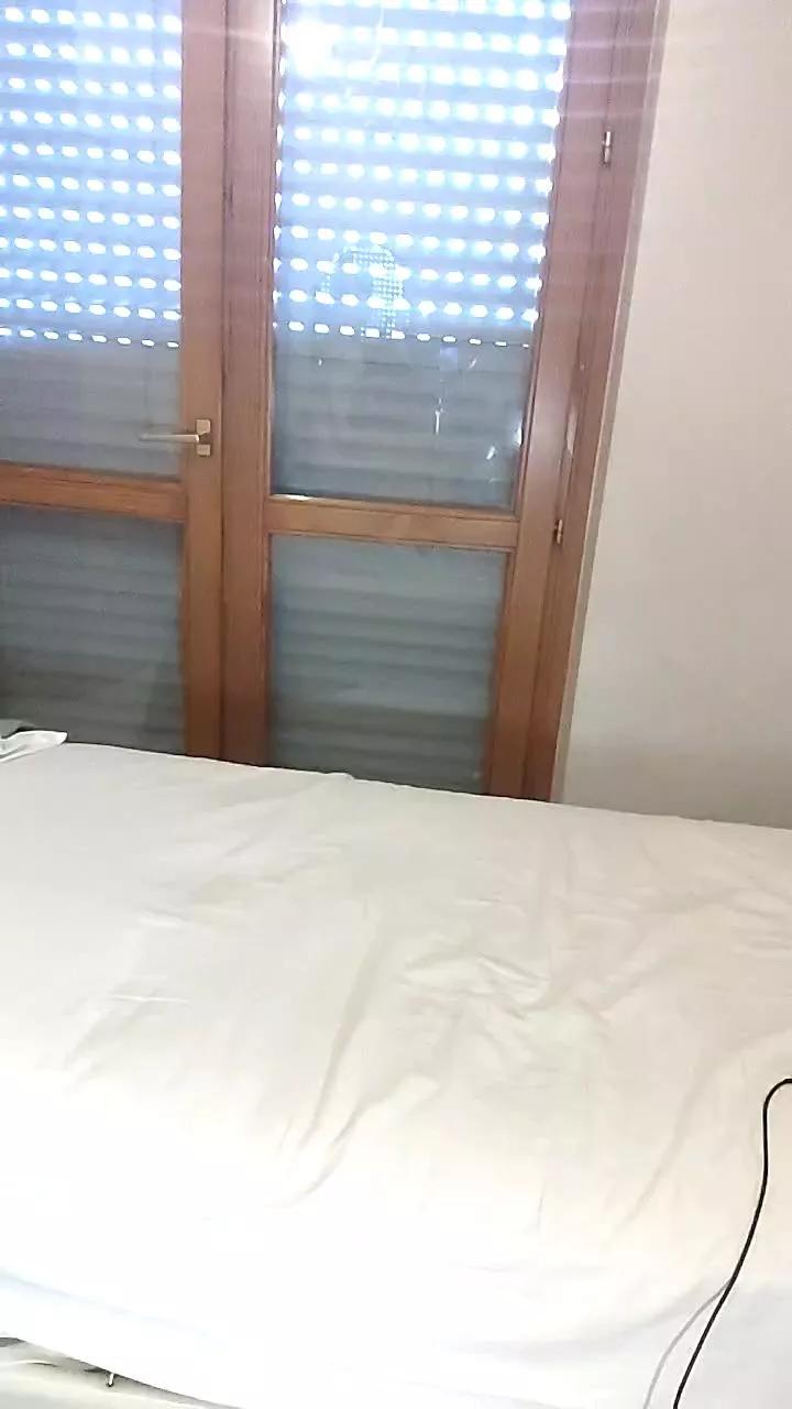 Annarellapika on Cam4 