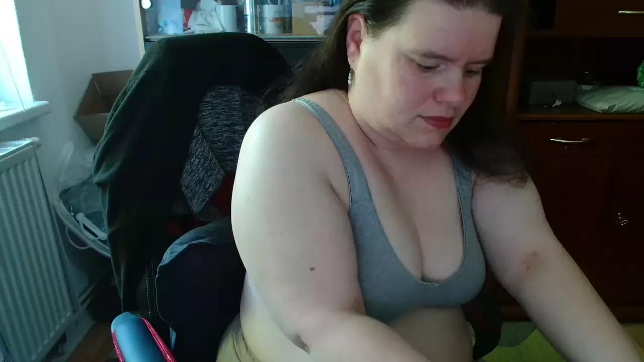 bbwNicole5 on Cam4 