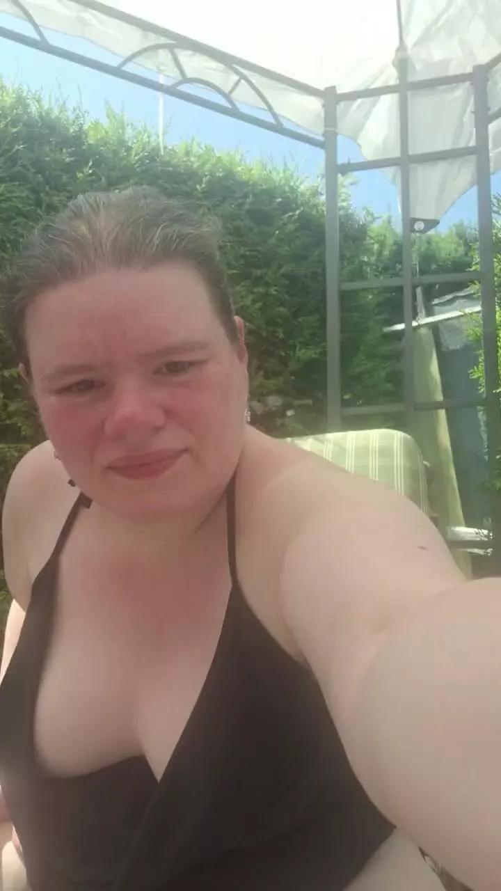 bbwNicole5 on Cam4 