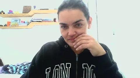 BetinaDiniz on Cam4