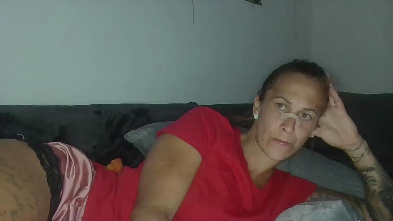 Bosslady1984 on Cam4