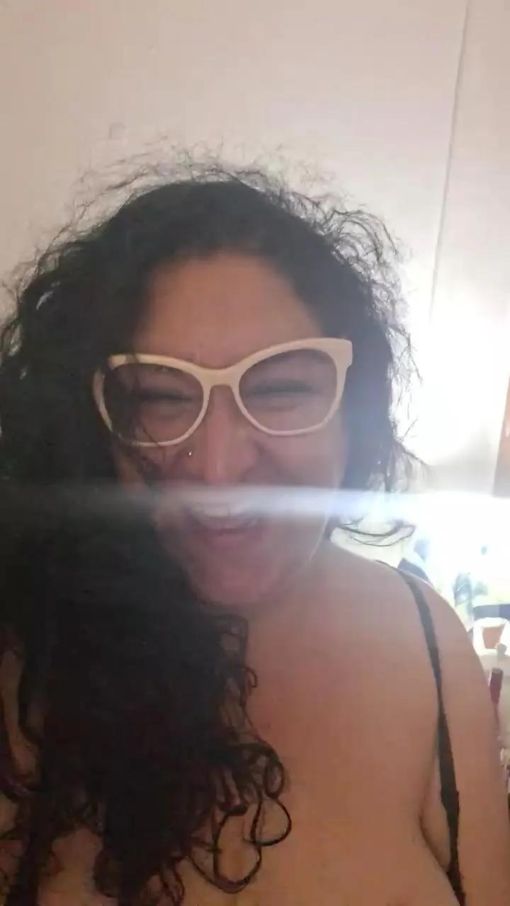 Caritovivi on Cam4