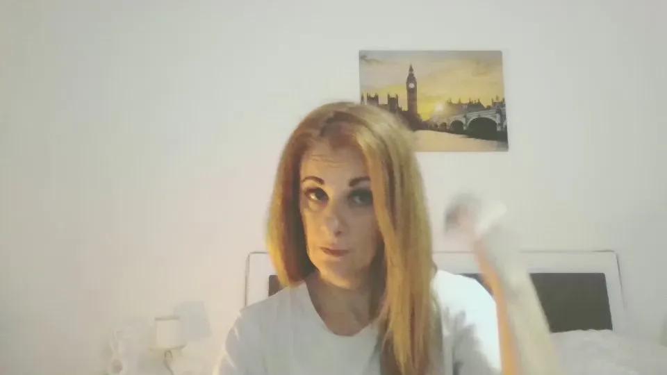 Cassandra1989 on Cam4 