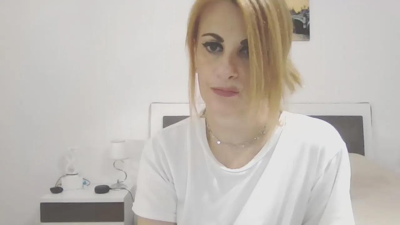 Cassandra1989 on Cam4 