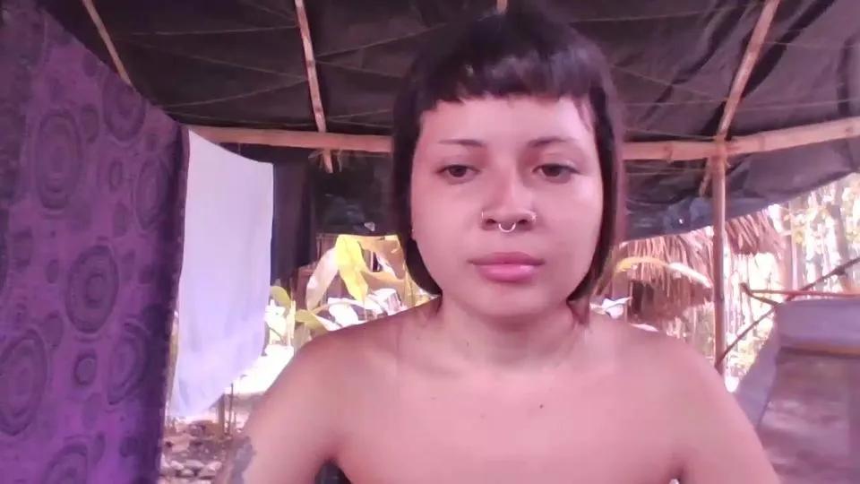 Doll_dollys_ on Cam4 