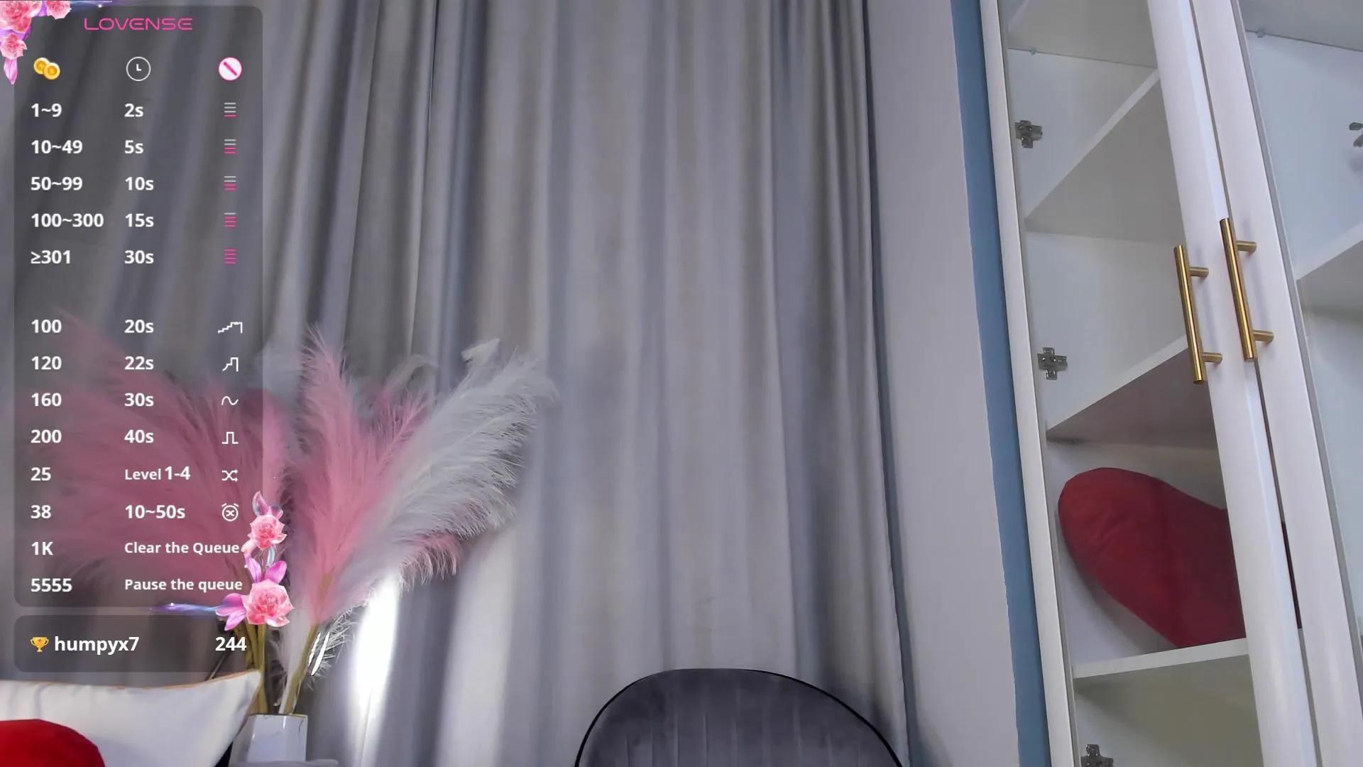 DollyCheckley on Cam4 