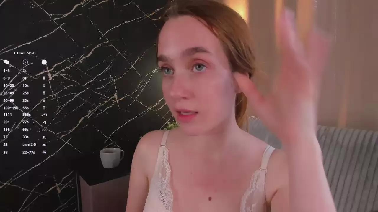 DollyGearing on Cam4 