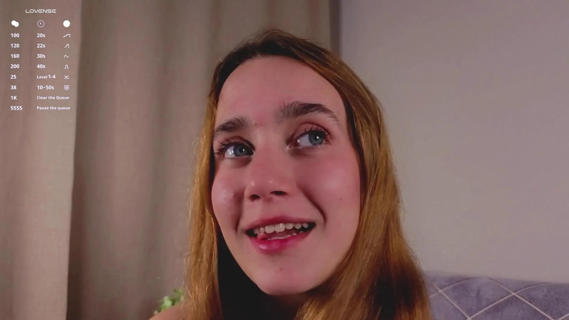 DollyGearing on Cam4 