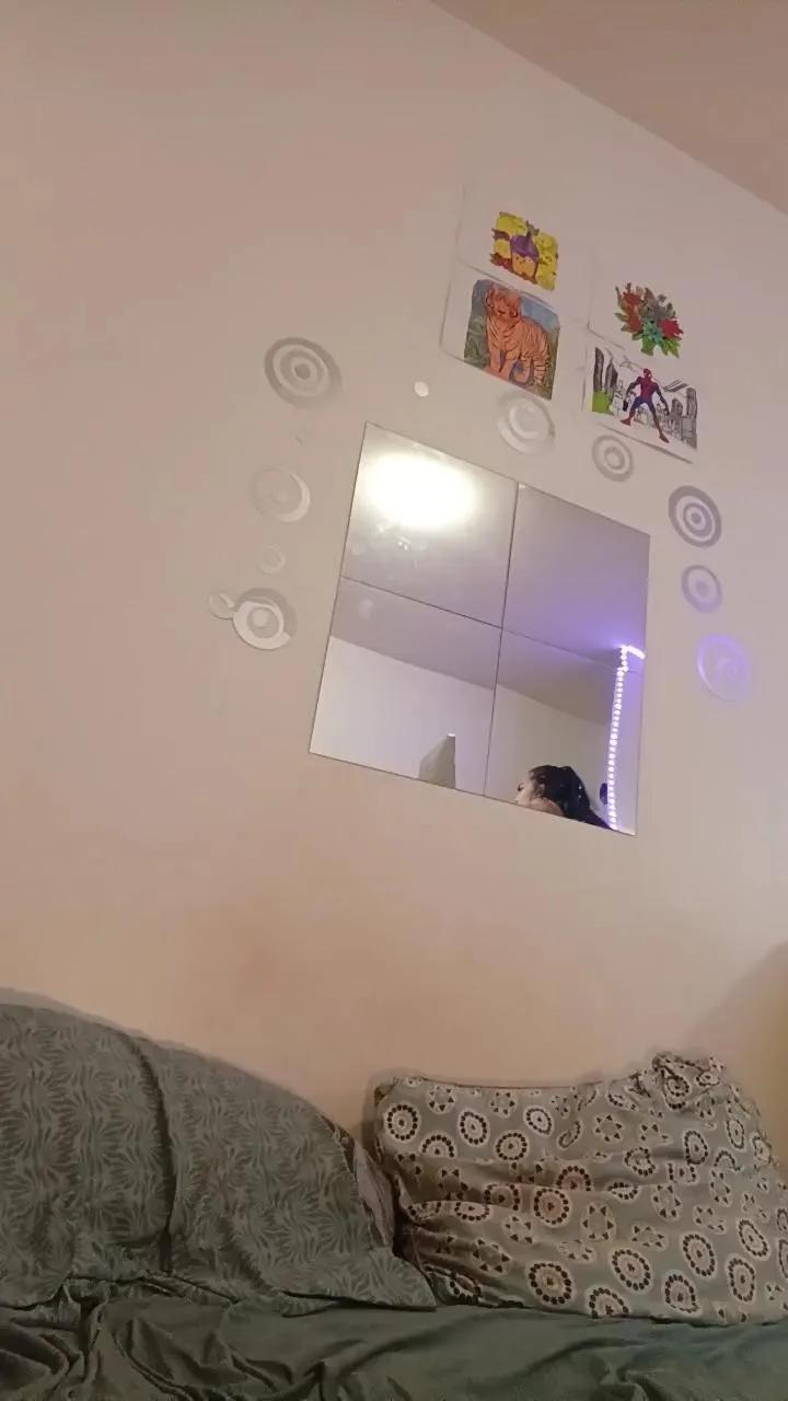 elleblue_sexy on Cam4 