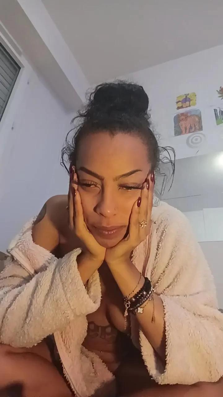 elleblue_sexy on Cam4 