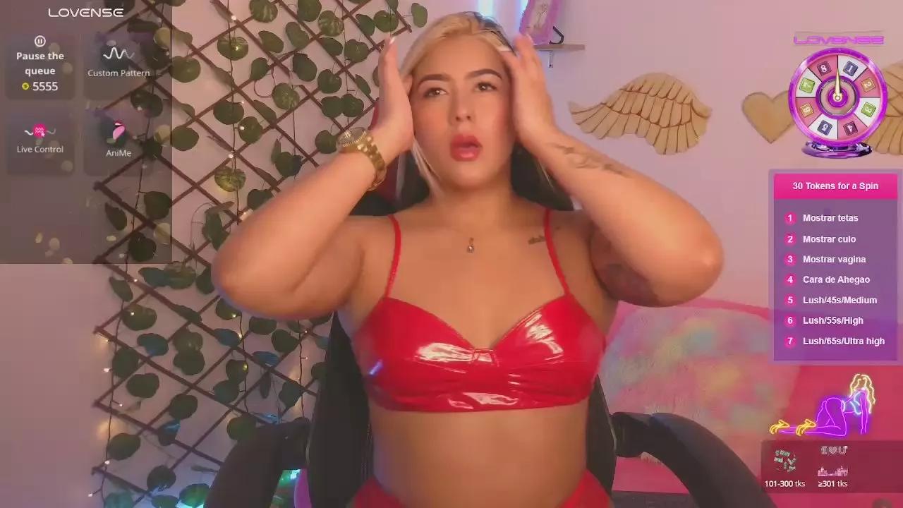 embereyes_999 on Cam4 