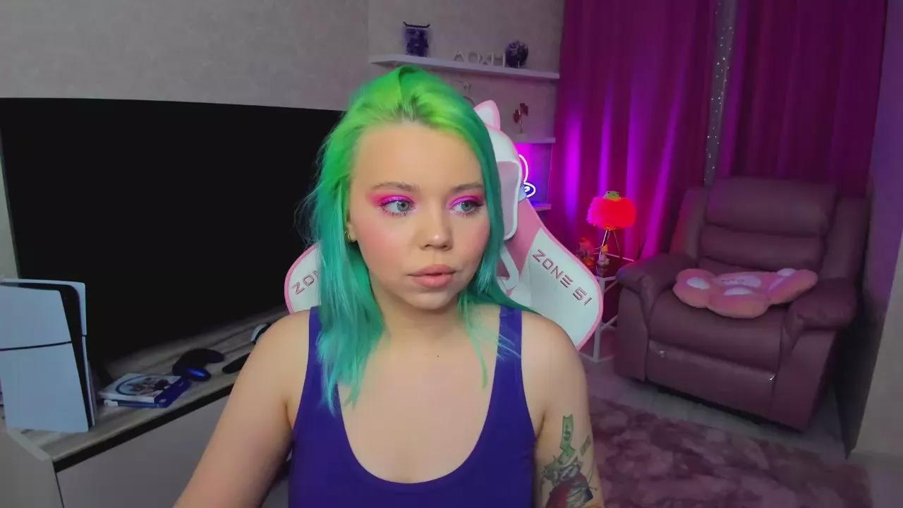 EnergyBunny_1 on Cam4 