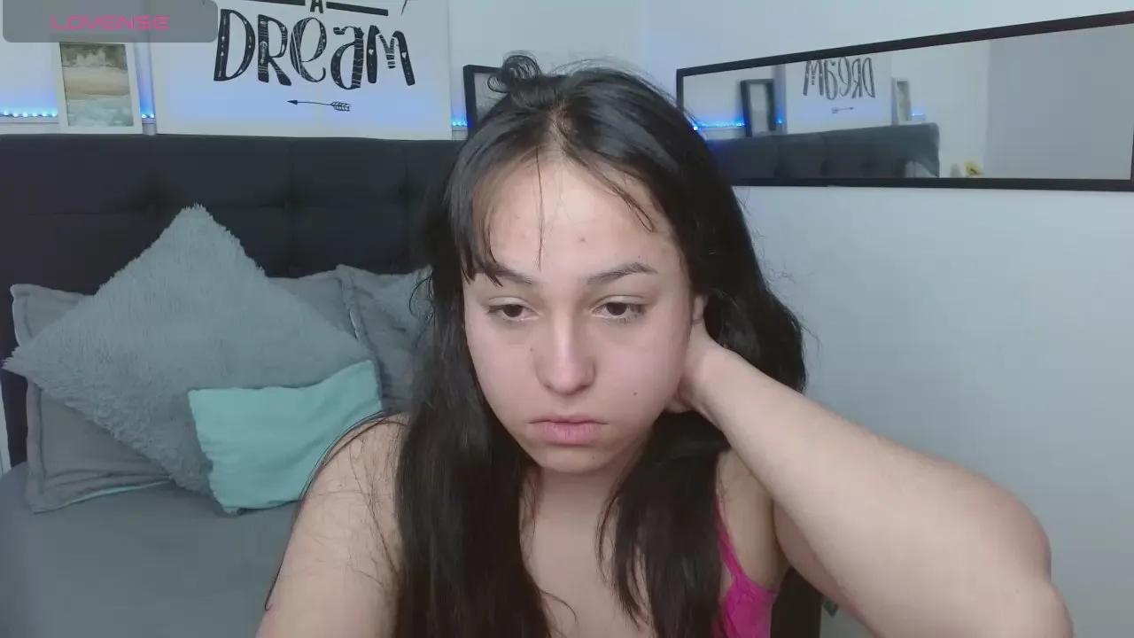 Eymmy_24 on Cam4 
